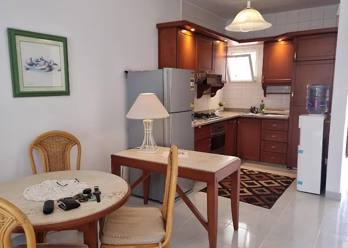شالية مكيف بالكامل للعائلات فقط فرش فندقى بقرية لولى بيتش العين السخنة Apartamento *