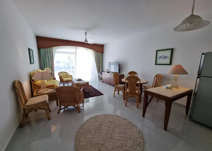 شالية مكيف بالكامل للعائلات فقط فرش فندقى بقرية لولى بيتش العين السخنة Apartment